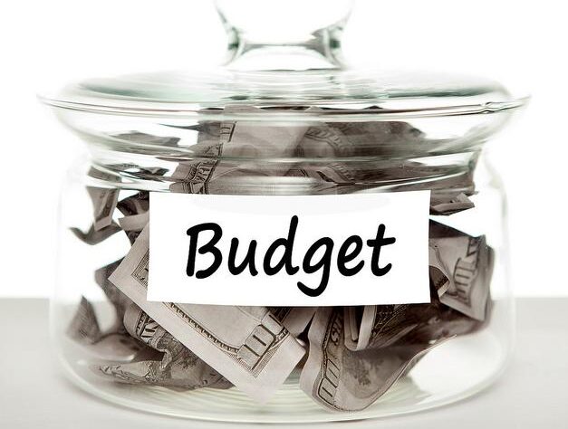  10 Unique Ways to Stick to Your Budget This Year!