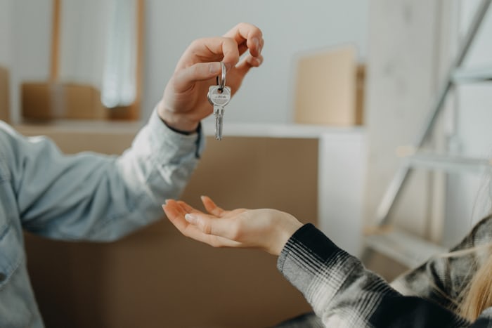 REAL ESTATE SUCCESS: HOW TO FINANCE YOUR REAL ESTATE PURCHASE – 5 OPTIONS