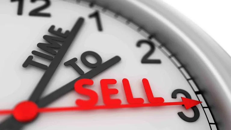 5 Signs It’s Time To Sell a Stock (Before It’s Too Late)